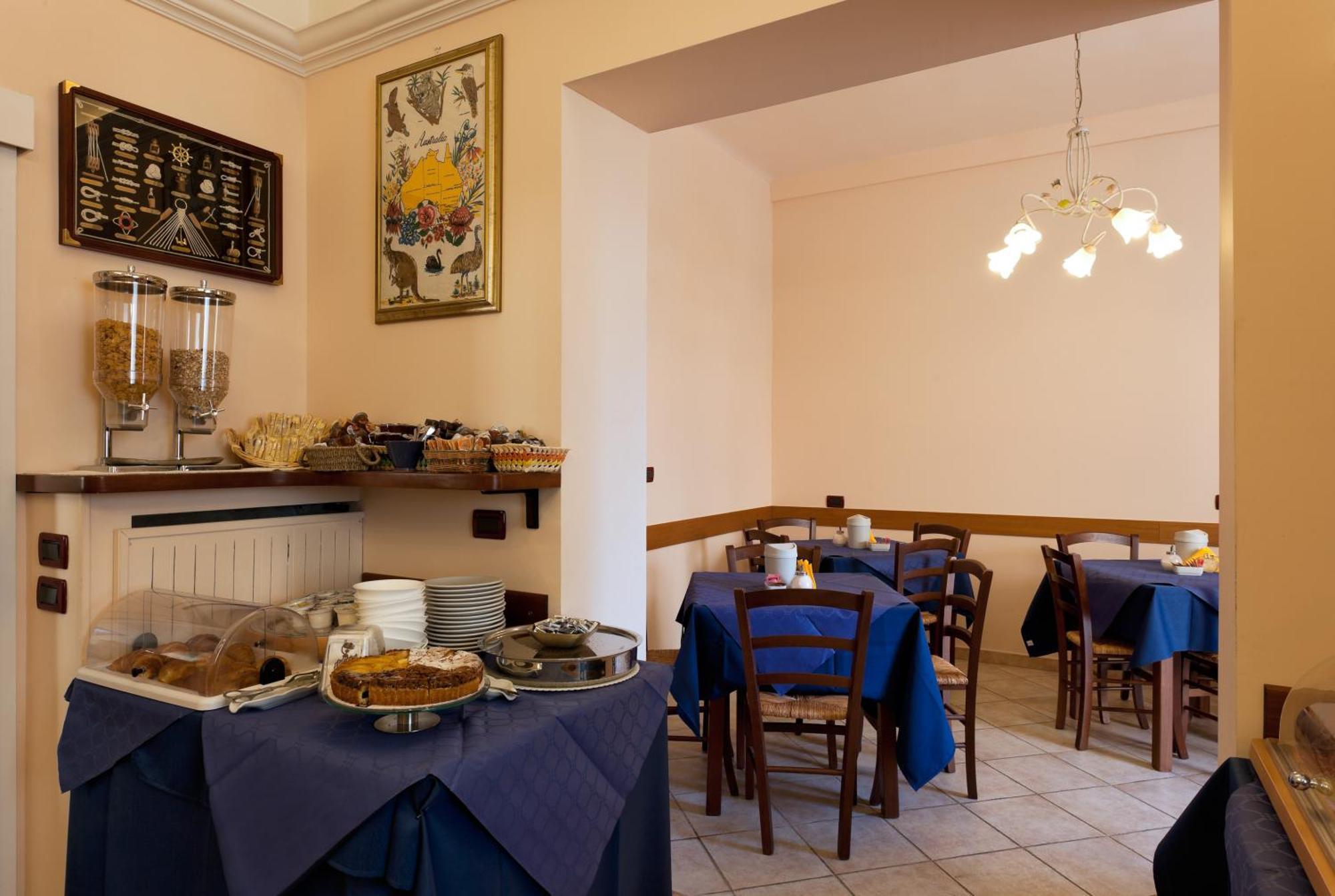 Parking Hotel Giardino Livorno Luaran gambar